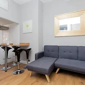  Apartment Bright And Homely Near Holyrood - City Centre
